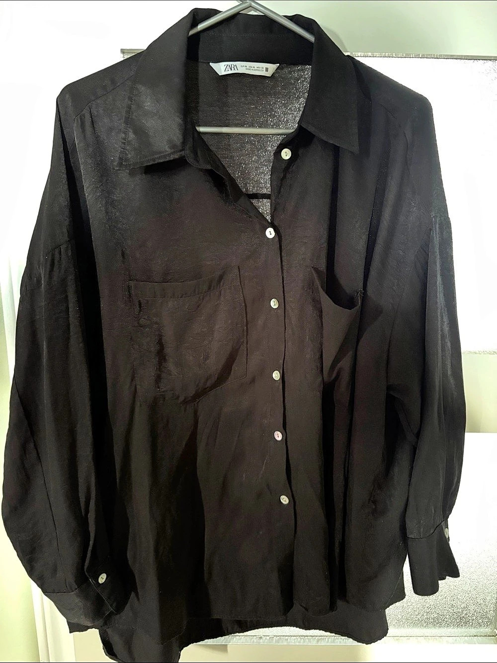 Zara Black Button-Down Blouse Size Medium Like New slouchy shoulders